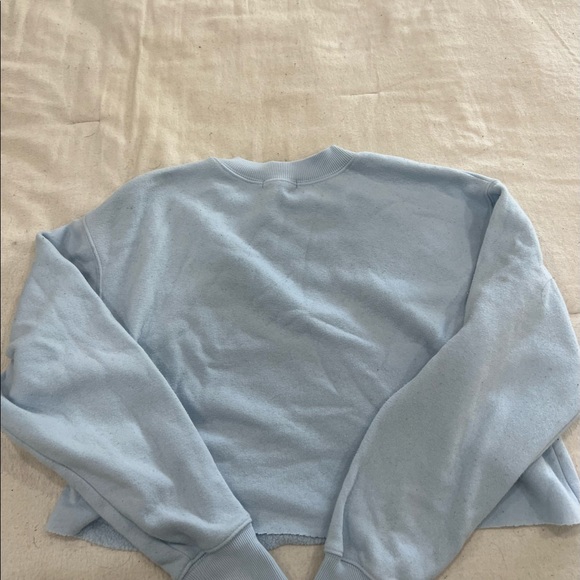 🛍 3/$10 Forever 21 Brooklyn Baby Blue crop sweater - Picture 3 of 4